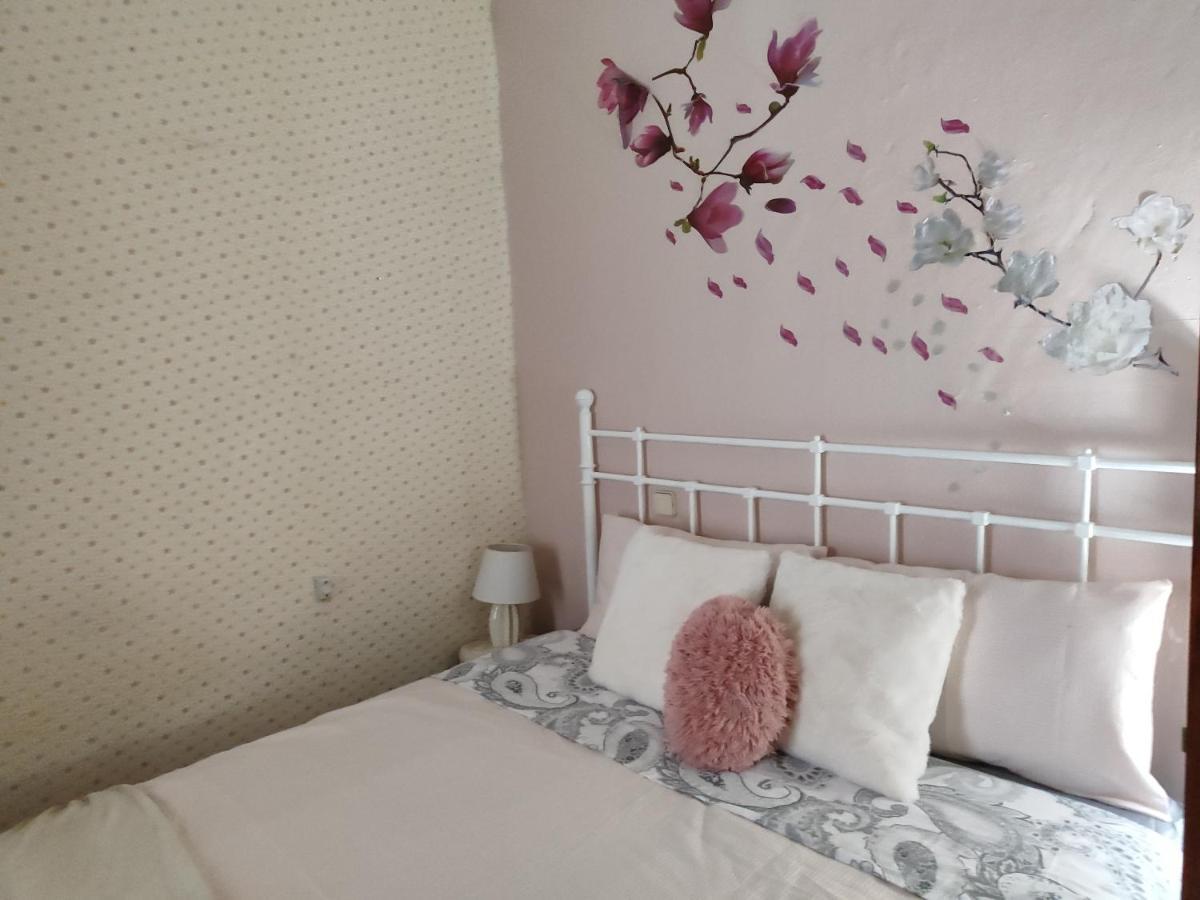 Habitacion Maravillosa En Apartamento Compartido Madrid Centro Luaran gambar