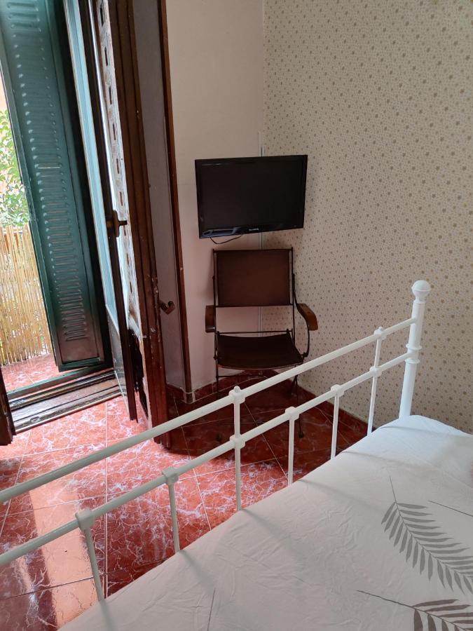 Habitacion Maravillosa En Apartamento Compartido Madrid Centro Luaran gambar