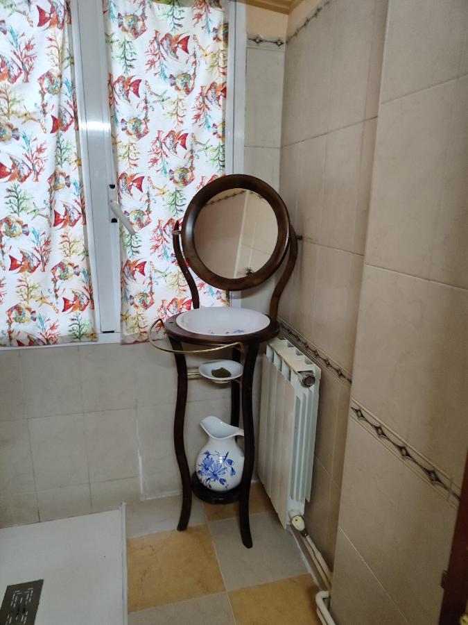 Habitacion Maravillosa En Apartamento Compartido Madrid Centro Luaran gambar