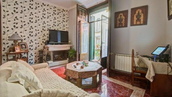 Habitacion Maravillosa En Apartamento Compartido Madrid Centro Luaran gambar